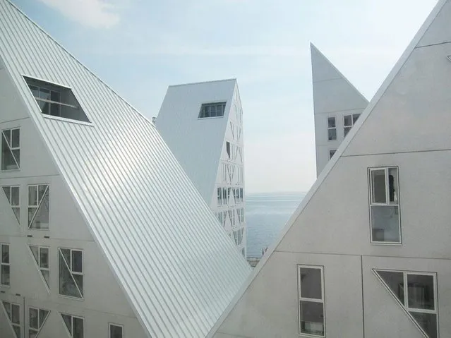 The Iceberg By CEBRA + JDS + SeARCH + Louis Paillard Architects