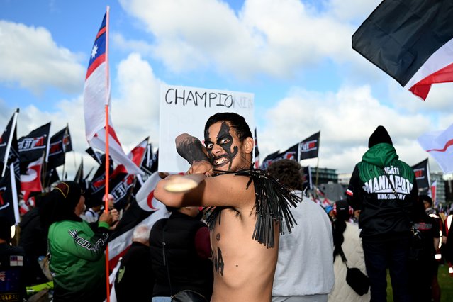 Hikoi members congregate at Waitangi Park on November 19, 2024 in Wellington, New Zealand. A hīkoi has travelled for nine days across New Zealand, culminating at Wellington and Parliament today, as Māori communities march to protect and advocate for the interpretation of the Treaty of Waitangi and Māori rights. (Photo by Joe Allison/Getty Images)