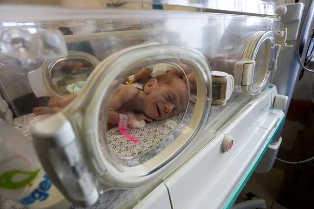 Premature babies which were evacuated from an incubator in Al Shifa Hospital in Gaza City receive treatment at an hospital in Rafah, in the southern Gaza Strip on November 19, 2023. (Photo by Hatem Khaled/Reuters)