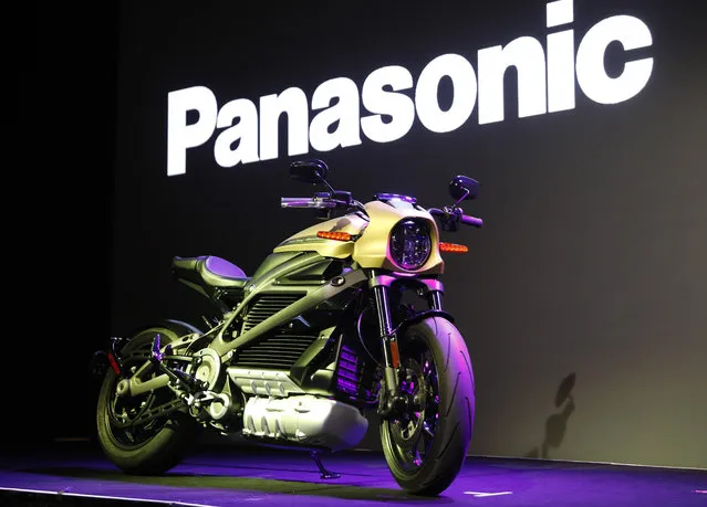 A Harley-Davidson Motorcycles LiveWire electric motorcycle is on display during a Panasonic news conference at CES International, Monday, January 7, 2019, in Las Vegas. (Photo by John Locher/AP Photo)
