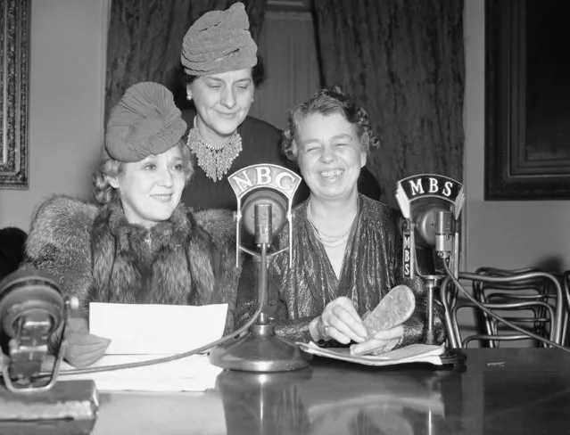 Nationwide appeal for help in the fight against paralysis was made in Washington when Mrs. Roosevelt entertained 60 representatives from state and city women' committees at the White House in Washington on January 6, 1940. Left to Right: Mary Pickford and Mrs. Roosevelt, seated; and Mrs. Stanley Reed, wife of U.S. Supreme Court Justice Reed, standing. They are shown when appeal was broadcast. (Photo by AP Photo)