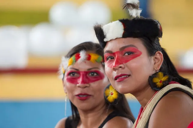 Ecuadorian Waorani Indian women attend an intercultural Amazonian political rally in Tena December 20, 2016. (Photo by Guillermo Granja/Reuters)