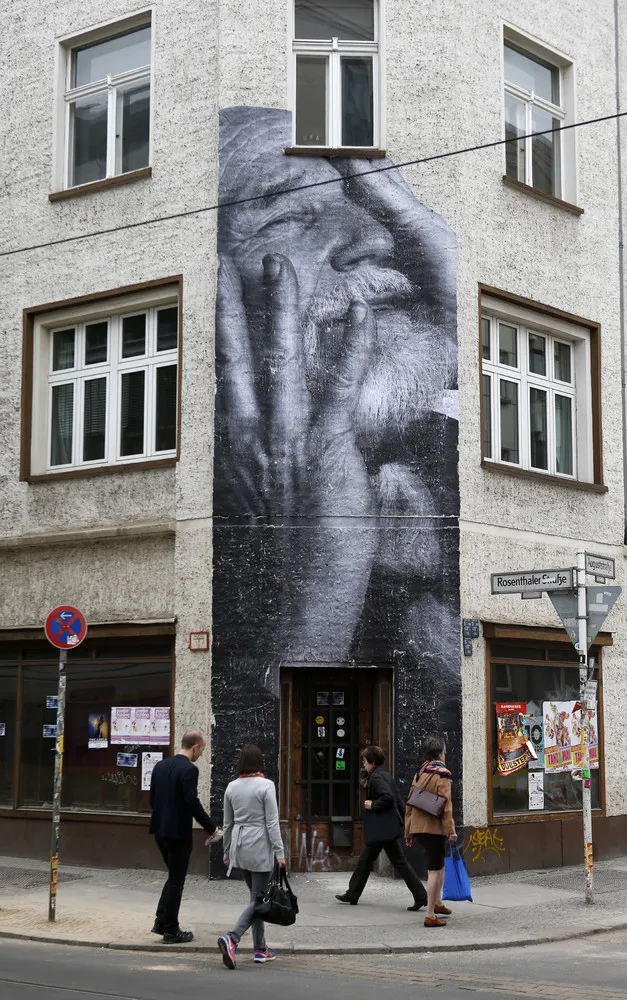 Portraits of Ordinary People in Unusual Locations by French Artist JR