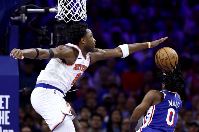 OG Anunoby #8 of the New York Knicks blocks Tyrese Maxey #0 of the Philadelphia 76ers during the first quarter of game six of the Eastern Conference First Round Playoffs at the Wells Fargo Center on May 02, 2024 in Philadelphia, Pennsylvania. (Photo by Tim Nwachukwu/Getty Images/AFP Photo)