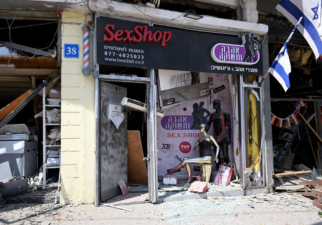 Israeli shops damaged in Tel Aviv on June 16, 2025. (Photo by Debbie Hill/UPI/Alamy Live News)