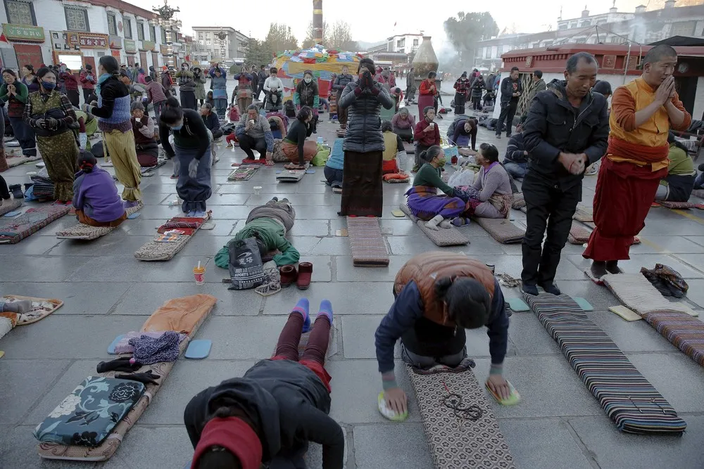 Pilgrims in Tibet