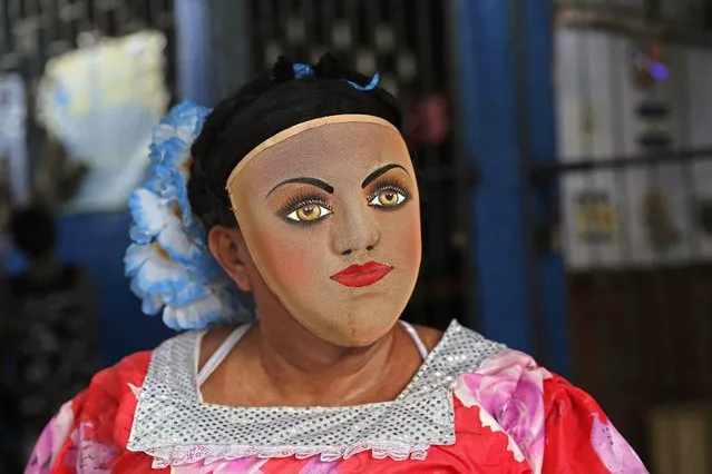 A man in costume вЂњvacas culonasвЂќ dances during the start of festivities to honor Santo Domingo de Guzman in Managua, Nicaragua, 31 July 2018. Santo Domingo de Guzman, also known as Saint Dominic, was the founder of the Dominican Order and is the patron saint of astronomers. Managua host the annual Santo Domingo festival, which sees people flood the streets to participate in celebrations and spectate bull fights. (Photo by Jorge Torres/EPA/EFE)