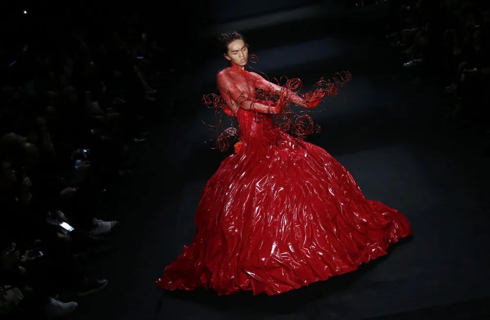 Sheguang Hu Collection at China Fashion Week