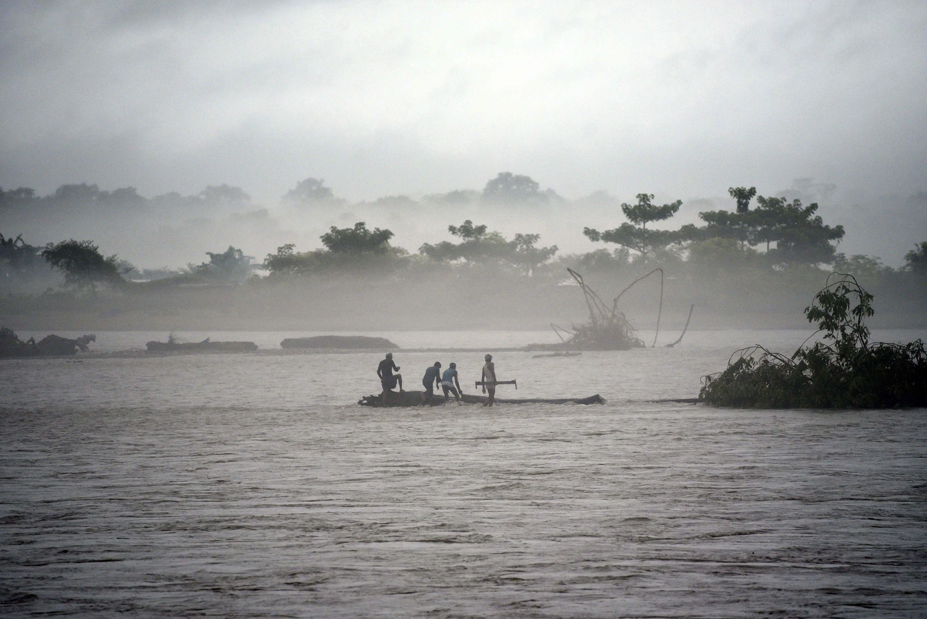 Море муссонов. Бангладеш климат. Камбоджа Муссоны. Муссонские дожди.