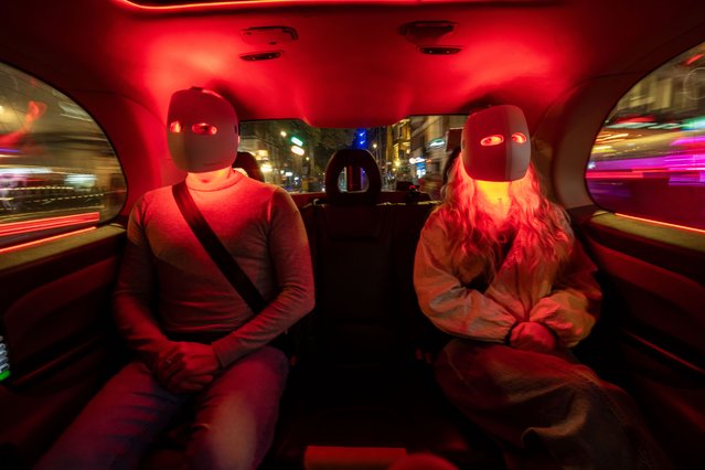 The LED facemask company Therabody is offering Londoners a 12-minute “Glo on the Go” facial in a Glo Cab, using its new product on October 15, 2025. (Photo by Jeff Moore/The Times)