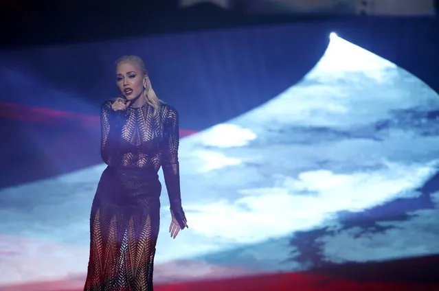 Gwen Stefani performs "Used to Love You" during the 2015 American Music Awards in Los Angeles, California November 22, 2015. (Photo by Mario Anzuoni/Reuters)