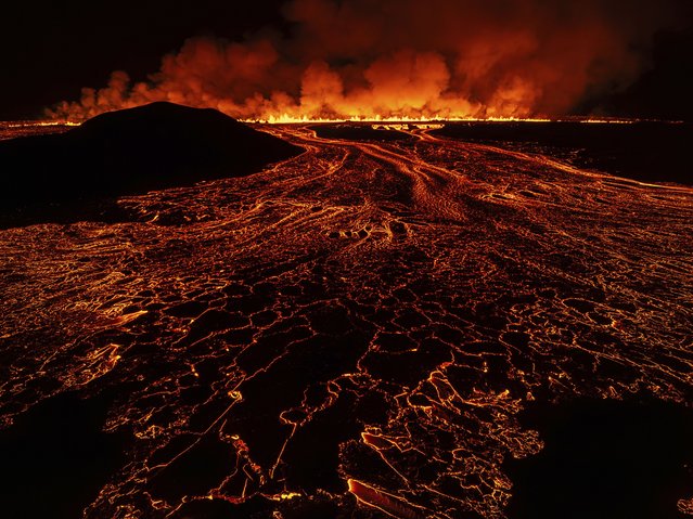 A new volcanic eruption that started on the Reykjanes Peninsula in Iceland, Wednesday, November 20, 2024. (Photo by Marco di Marco/AP Photo)
