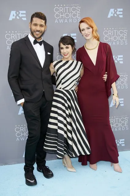 Actors Jeffrey Bowyer-Chapman, Constance Zimmer and Breeda Wool (R) arrive at the 21st Annual Critics' Choice Awards in Santa Monica, California January 17, 2016. (Photo by Danny Moloshok/Reuters)