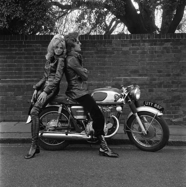 Patrick Lichfield & Britt Ekland. (Photo by Terry O'Neill)