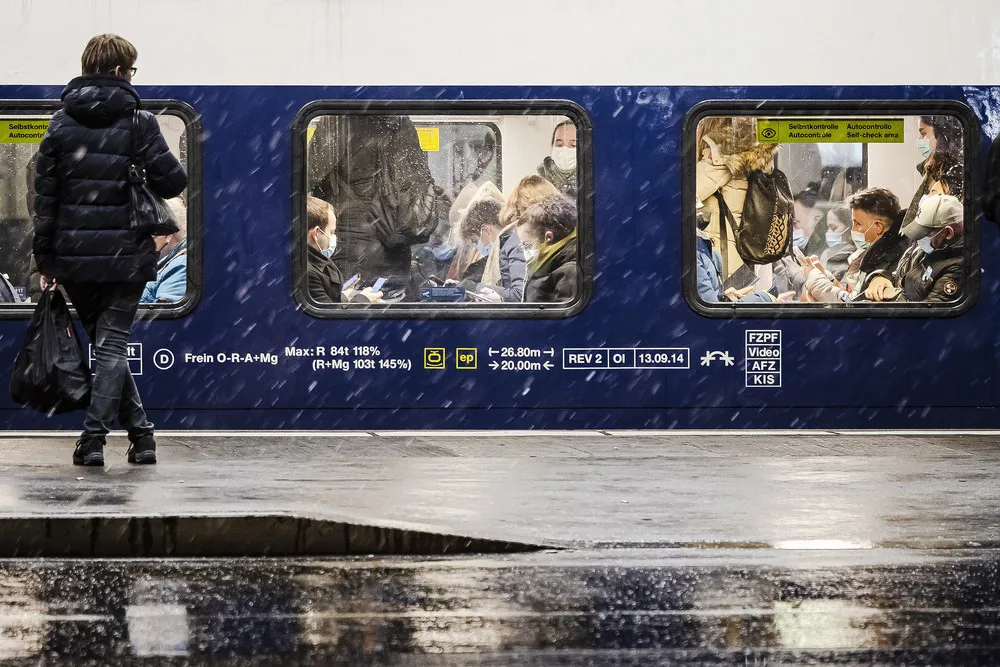 The Day in Photos – December 1, 2021