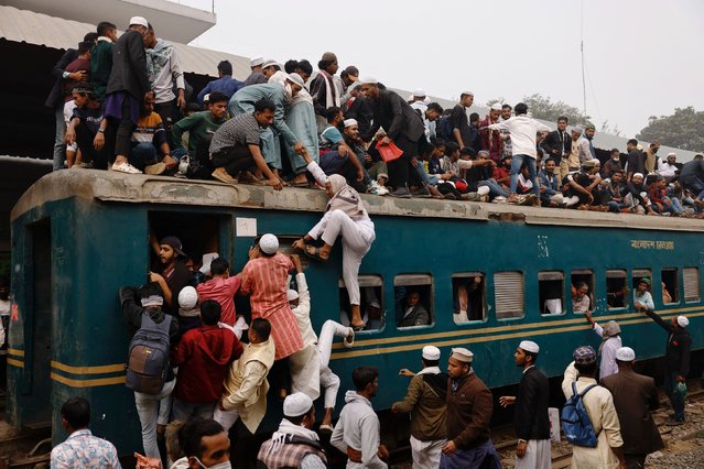 Muslims board an overcrowded train to return home after attending Akheri Munajat, the final supplication, during first phase of Bishwa Ijtema in Tongi, on the outskirts of Dhaka, Bangladesh, on February 2, 2025. (Photo by Mohammad Ponir Hossain/Reuters)