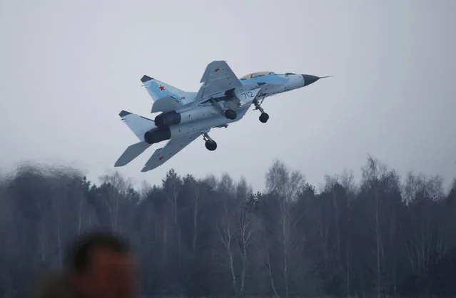 A new multi-role Russian MiG-35 fighter takes off during its international presentation at the MiG plant in Lukhovitsy outside Moscow, Russia January 27, 2017. (Photo by Maxim Shemetov/Reuters)