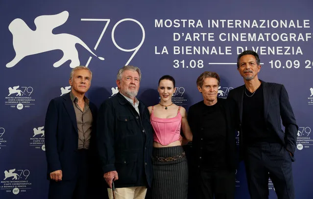 (From L) German Austrian actor Christoph Waltz, US director Walter Hill, US actress Rachel Brosnahan, US actor Willem Dafoe and US actor Benjamin Bratt pose on September 6, 2022 during a photocall for the Cartier Glory To The Filmaker Award and for the film “Dead For A Dollar” presented out of competition as part of the 79th Venice International Film Festival at Lido di Venezia in Venice, Italy. (Photo by Yara Nardi/Reuters)