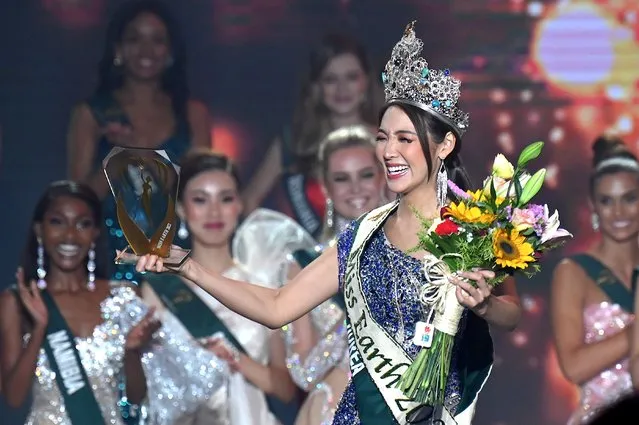 Ms Korea Mina Sue Choi celebrates after being crowned as Ms Earth 2022 during the 22nd edition of the Miss Earth pageant in Manila, Philippines on November 29, 2022. (Photo by Jam Sta Rosa/AFP Phoot)