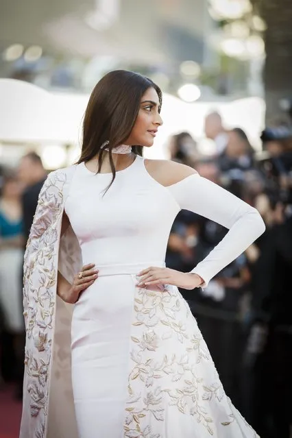Actress Sonam Kapoor attends the “Loving” premiere during the 69th annual Cannes Film Festival at the Palais des Festivals on May 16, 2016 in Cannes, France. (Photo by Tristan Fewings/Getty Images)