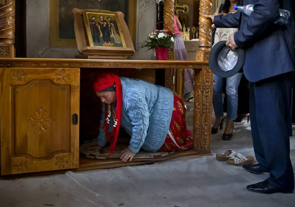 Romanian Romas Celebrate the Birth of the Virgin Mary