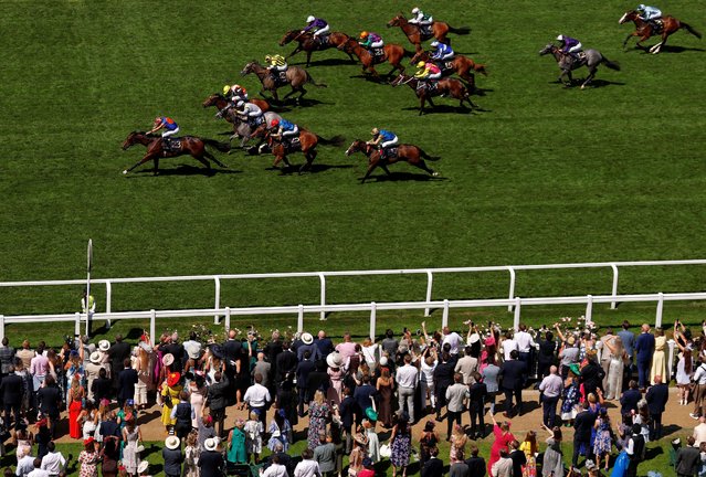General view of jockeys and their horses in action during the Queen Mary Stakes during the Royal Ascot in Ascot, Britain on June 18, 2025. Photo by Andrew Couldridge/Action Images via Reuters)