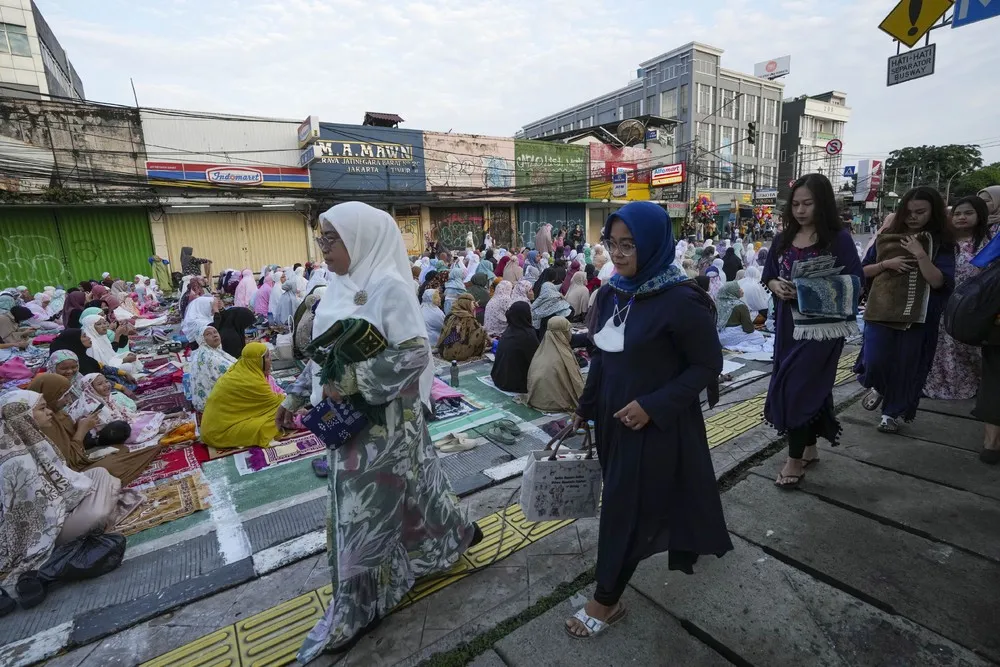 A Look at Life in Indonesia, Part 2/2