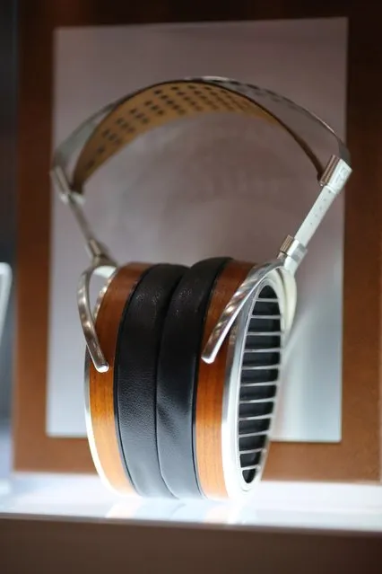 Winner of the 2016 CES Innovation Award for Headphones, the HiFiMan HE1000 full-size planar magnetic headphone, is displayed in a showcase at The CES Unveiled press event, January 4, 2016 in Las Vegas, Nevada ahead of the CES 2016 Consumer Electronics Show. (Photo by David McNew/AFP Photo)