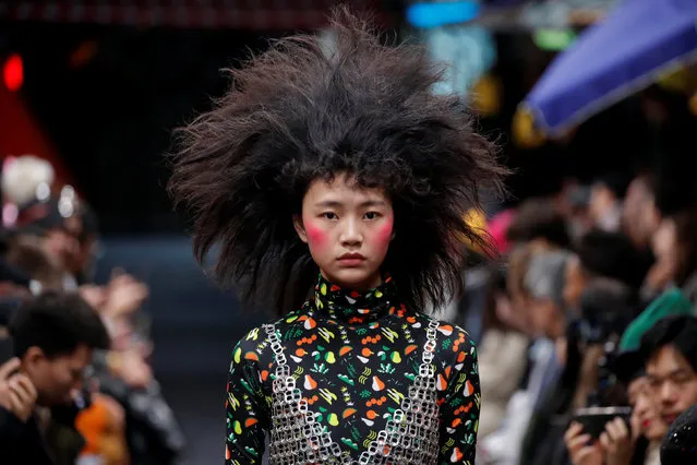 A model presents a creation by designer Angus Chiang as part of his Fall/Winter 2019-2020 collection show during Men's Fashion Week in Paris, France, January 17, 2019. (Photo by Charles Platiau/Reuters)