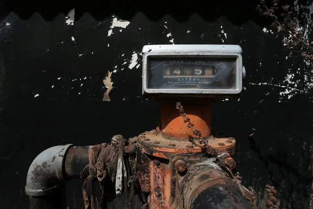 A meter displays a pump reading at a closed-down textile factory in Kaduna, Nigeira November 3, 2016. (Photo by Afolabi Sotunde/Reuters)