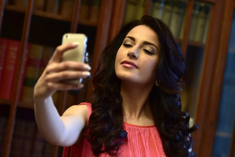 Miss World 2014 Contestants Arrive in London