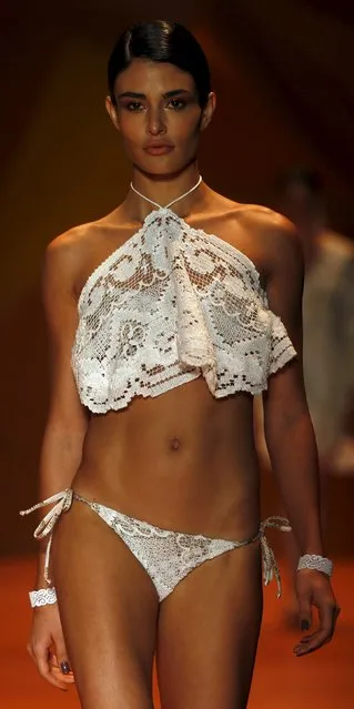 A model presents a creation from the Agua de Coco Summer 2016 Ready To Wear collection during Sao Paulo Fashion Week in Sao Paulo April 14, 2015. (Photo by Paulo Whitaker/Reuters)