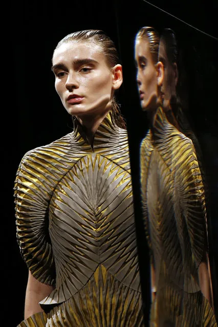 A model presents a creation by designer Iris van Herpen as part of her Fall/Winter 2016/2017 women's ready-to-wear collection show in Paris, France, March 8, 2016. (Photo by Benoit Tessier/Reuters)