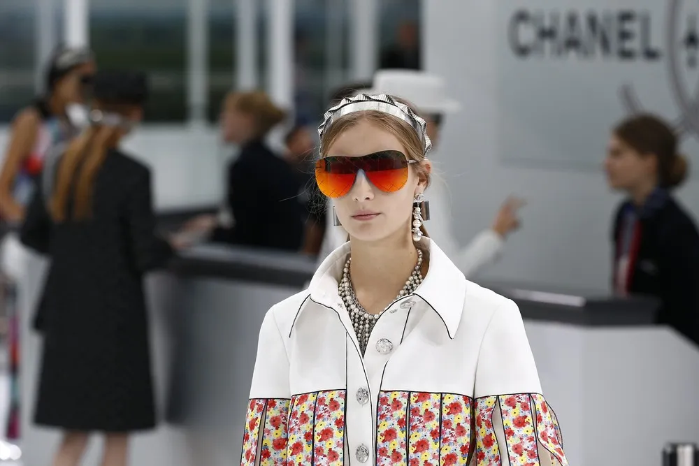 Fly with Chanel Airlines, Part 1/2