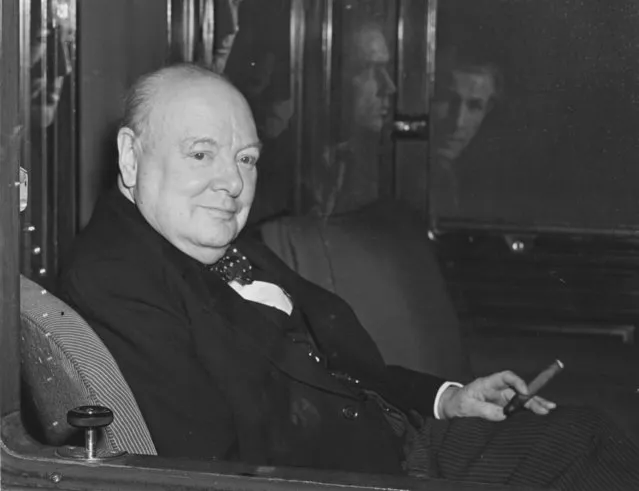 British Prime Minister Winston Churchill (1874 - 1965) leaves Euston Station in London for Scotland, 16th April 1953. (Photo by Fox Photos/Hulton Archive/Getty Images)