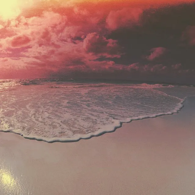 The sea coming into the shore. (Photo by Ali Jardine/Caters News)