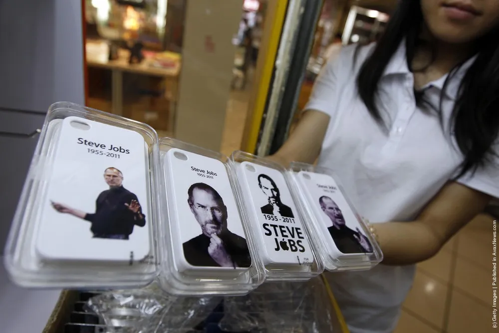 Steve Jobs iPhone 4 And iPad 2 Hard Case Covers on Sale