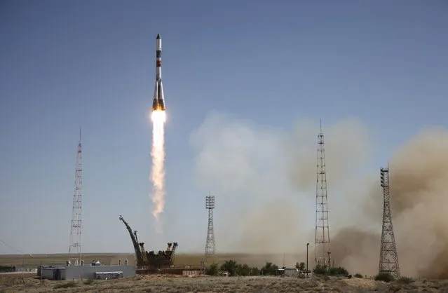 A Russian Progress spacecraft blasts off from the launch pad at the Baikonur cosmodrome, Kazakhstan July 3, 2015. The unmanned version of the Russian Soyuz spacecraft known as the Progress 60P resupply vehicle lifted off from the Baikonur Cosmodrome in Kazakhstan on Friday to travel to the International Space Station (ISS), NASA said. (Photo by Reuters/Stringer)