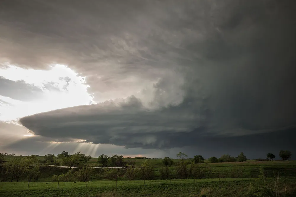 Stunning Supercell Thunderstorm in Kansas