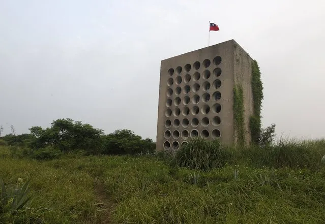 A deserted wall of speakers which was used for anti-China propaganda at Beishan Broadcast Station in Kinmen, Taiwan, September 7, 2015. (Photo by Pichi Chuang/Reuters)
