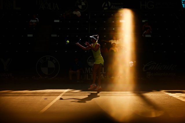 Elise Mertens of Belgium plays a forehand against Anna Blinkova of Russia during day 1 of the WTA 500 Open GNP Seguros Monterrey 2025 at Club Sonoma on on August 18, 2025 in Monterrey, Mexico. (Photo by Hector Vivas/Getty Images)