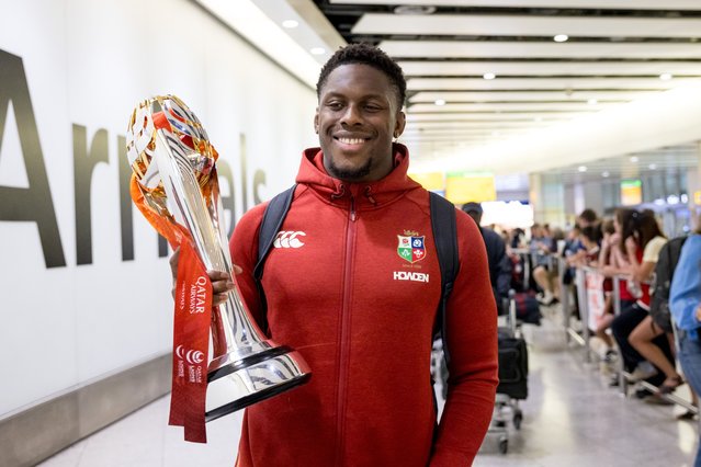 Maro Itoje of the British and Irish Lions returned to Heathrow on August 4, 2025 in triumph after the team’s 2-1 series win over Australia in Sydney. (Photo by Jack taylor for the Times)