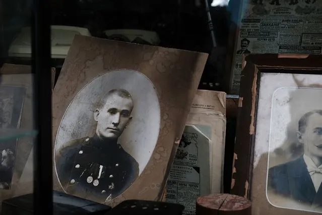 Old pictures are displayed for sale at an outdoor flea market on the outskirts of Moscow on March 5, 2017 in Moscow, Russia. (Photo by Spencer Platt/Getty Images)