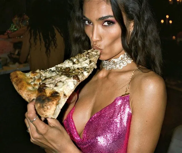 Swedish model of Indian and Australian descent Kelly Gale enjoyed pizza to celebrate her birthday on May 14, 2023. (Photo by Instagram)