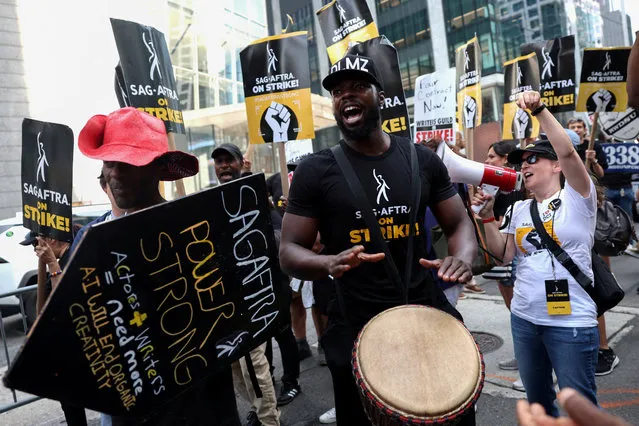Actors, writers and other union members join SAG-AFTRA and WGA strikers in a picket line in Manhattan in New York City, New York, U.S., August 22, 2023. (Photo by Mike Segar/Reuters)