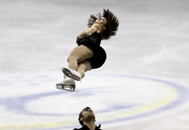 Meagan Duhamel and Eric Radford of Canada compete during the pairs free skating program at the ISU World Team Trophy in Figure Skating in Tokyo April 18, 2015. (Photo by Yuya Shino/Reuters)