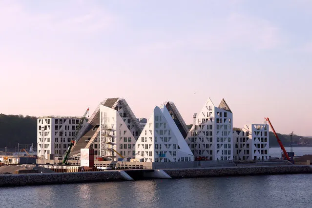 The Iceberg By CEBRA + JDS + SeARCH + Louis Paillard Architects