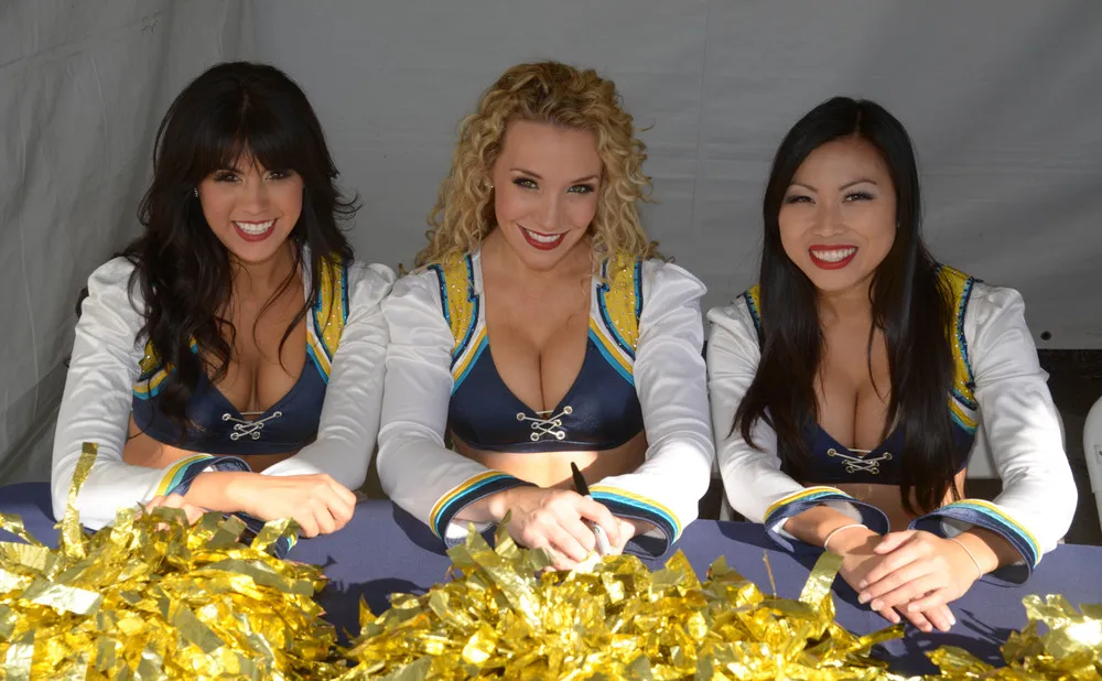 Simply Some Photos: Cheerleaders