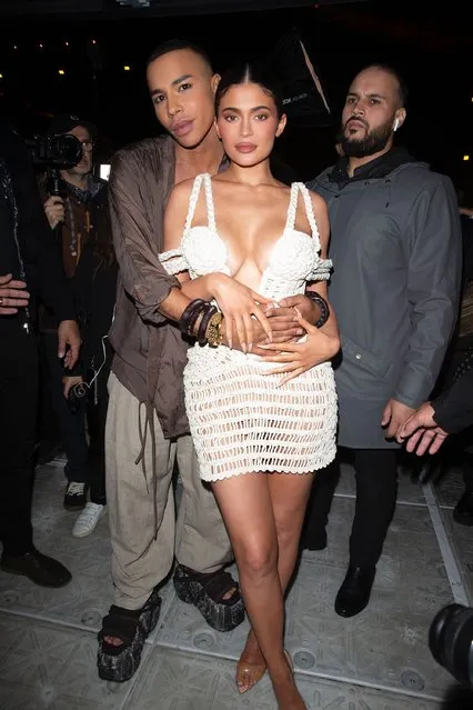 Kylie Jenner backstage at Paris Fashion Week with Balmain's creative director Olivier Rousteing in Paris on September 28, 2022. (Photo by TheRealSPW/The Mega Agency)