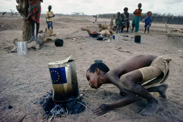 North Kenya, Liboi.  Somali refugee camp in July 1992. (Jean-Claude Coutausse)